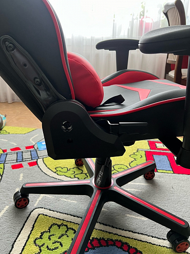 Компьютерное кресло Racer черное / голубое фото покупателя 84