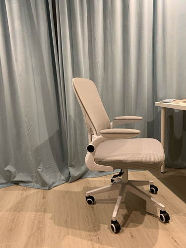 Компьютерное кресло Konfi light gray / white фото покупателя 287