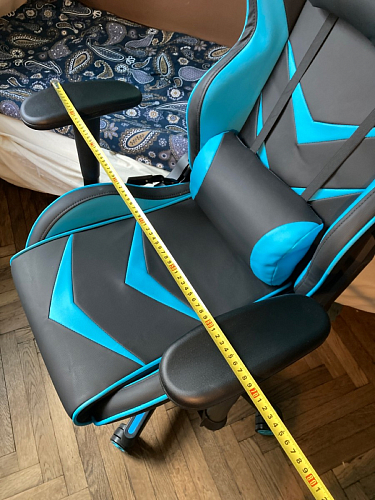 Компьютерное кресло Racer черное / голубое фото покупателя 57