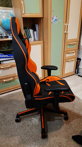 Компьютерное кресло Racer черное / оранжевое фото покупателя 50