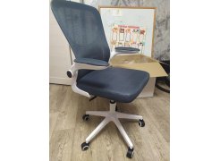 Компьютерное кресло Konfi light gray / white фото покупателя 288