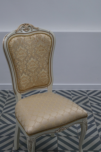 Стул Руджеро патина золото / молочный из шоурума 1