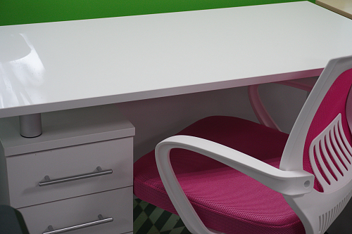 Компьютерное кресло Ergoplus light gray / white из шоурума 6