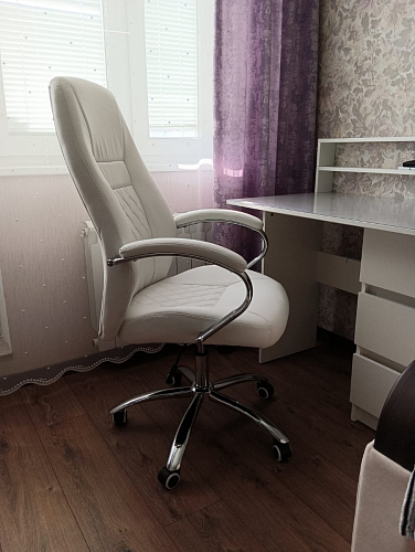 Компьютерное кресло Aragon белое фото покупателя 144