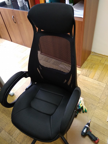 Компьютерное кресло Burgos черное фото покупателя 40