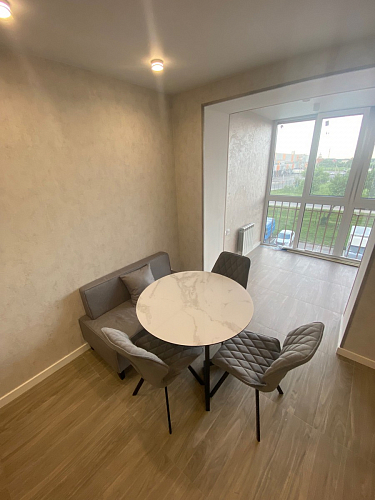 Стеклянный стол Алингсос 100(140)х100х76 белый / белая шагрень фото покупателя 6