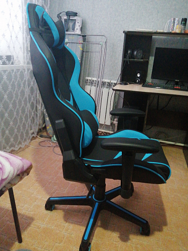 Компьютерное кресло Racer черное / голубое фото покупателя 138