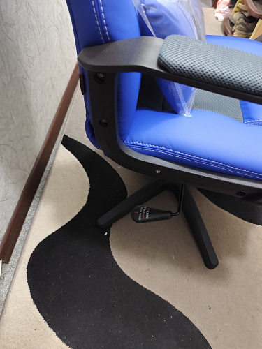 Компьютерное кресло Driver/Драйвер кожзам черный / ткань синий фото покупателя 160