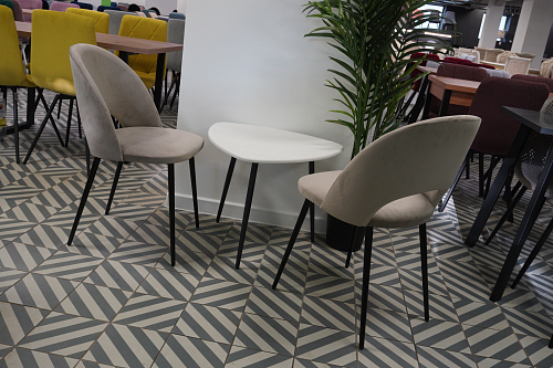 Стул на металлокаркасе Ирре светло-коричневый / черный глянец из шоурума 3