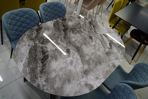 Стеклянный стол Алингсос 100(140)х100х76 белый / белая шагрень из шоурума 3