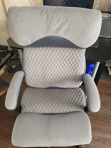 Компьютерное кресло Chief metalBL черный стеганный фото покупателя 5