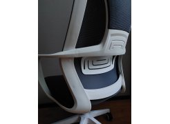 Компьютерное кресло Golem dark gray / white фото покупателя 22